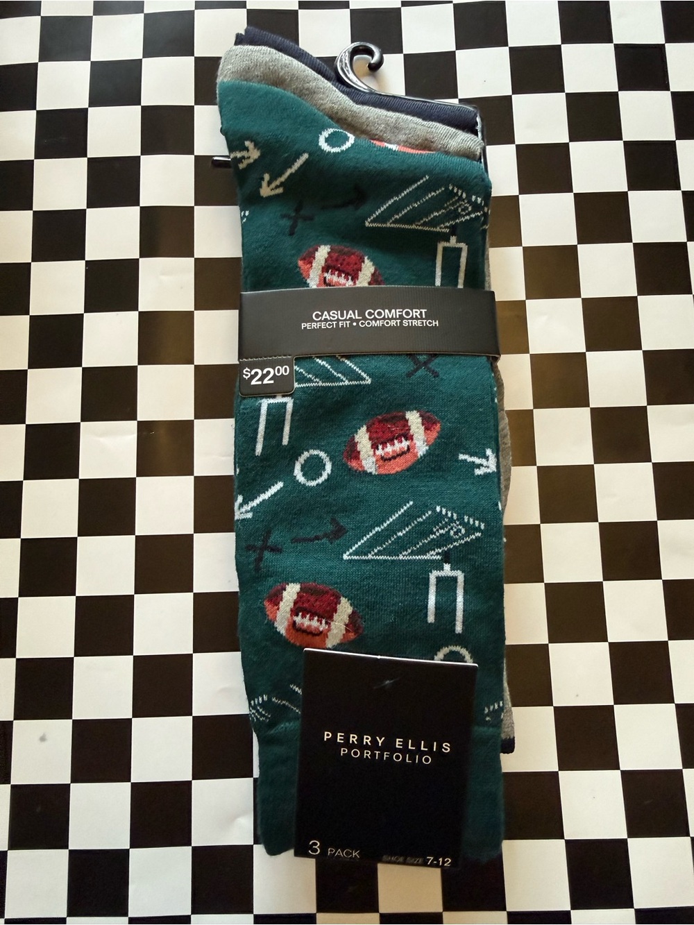 Perry Ellis Socks - Multiple Options - Picture 2 of 3